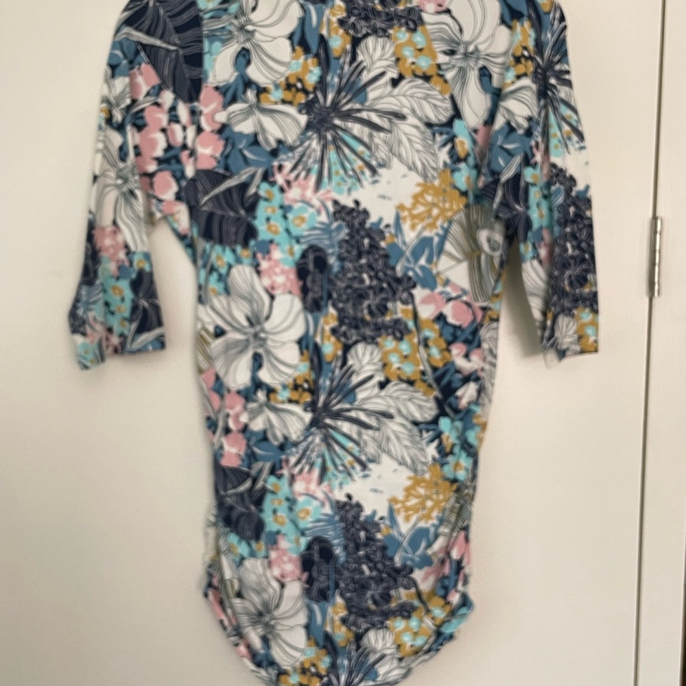 Cabi medium blue multi flowered top